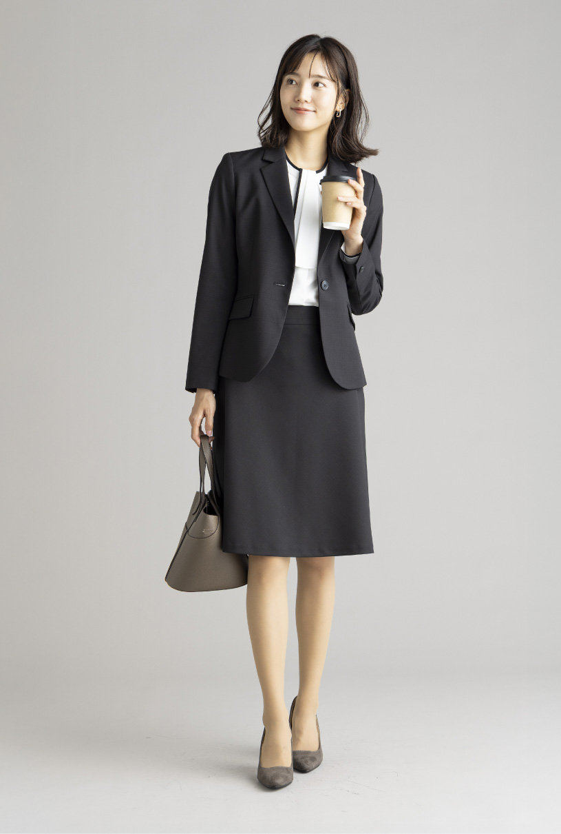 自分らしく輝く、エレガンススーツ「Diana」｜コナカ・フタタ公式