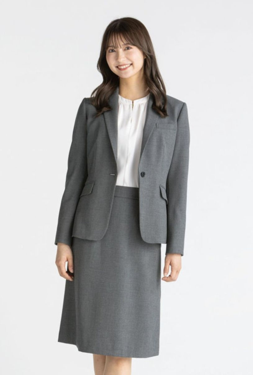 いつもの私にフィットするスーツ「NATURAL BEAUTY」 KONAKA