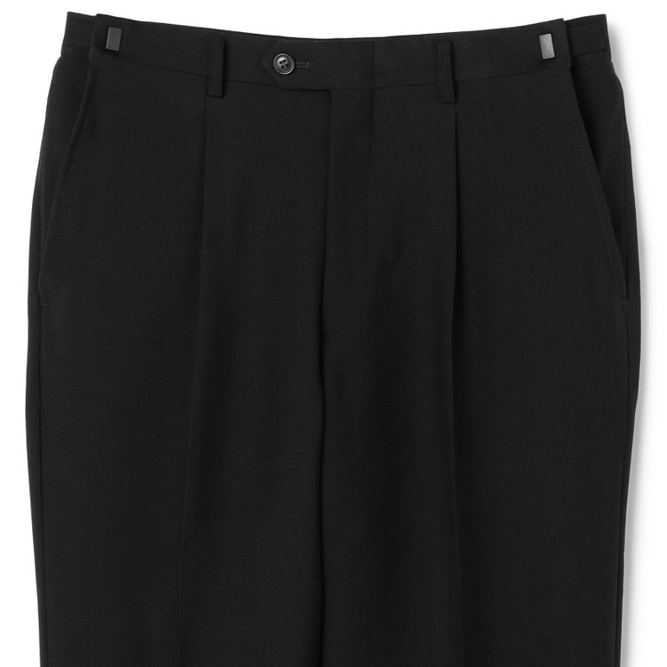 ジャスリー 【JASLEY】【ベーシックシルエット】濃染加工/2釦シングルフォーマルスーツ 1タックパンツ/生活撥水加工/アジャスター付/※裾上げ必要 黒