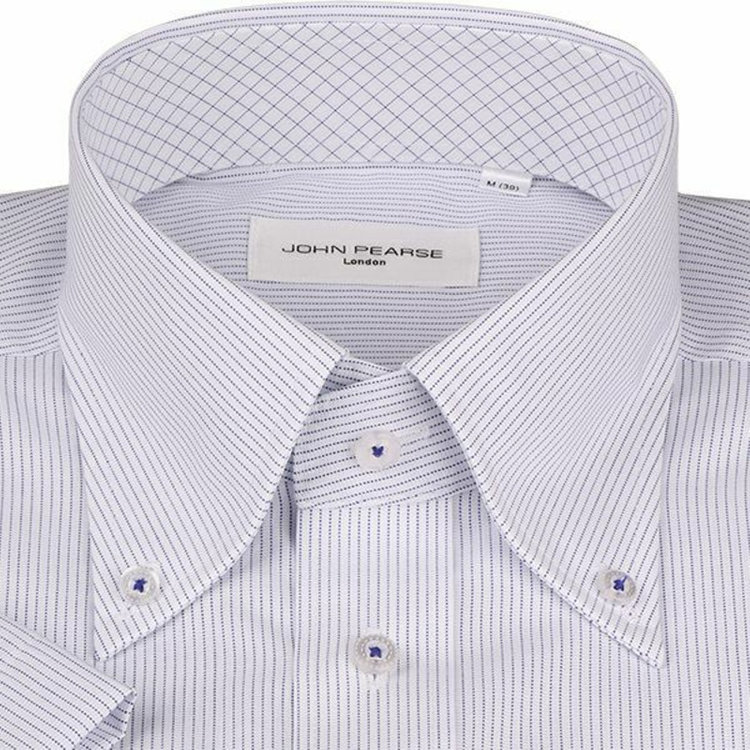 ジョンピアース 【半袖】【JOHN PEARSE White】【形態安定】ボタンダウンドレスシャツ/ホワイト×ブルーストライプ/襟裏別布/釦付糸：ブルー/Oil guard ブルー系(青)