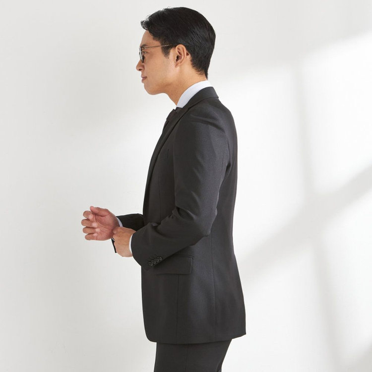 ハイスペックモーション 【HIGH SPEC MOTION】【年間】2釦シングルスーツ 0タック/ブラック×シャドーストライプ/パンツウォシャブル/※裾上げ必要 黒