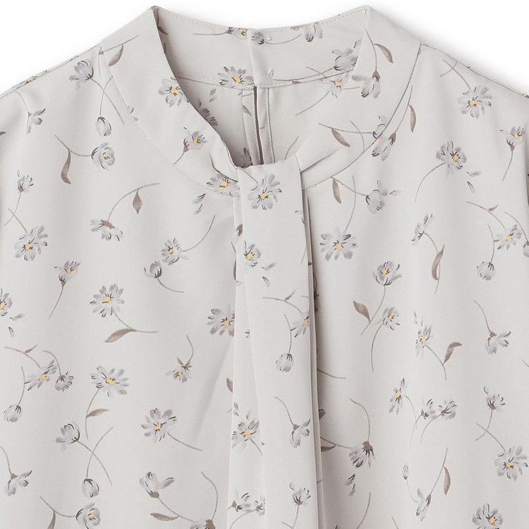 ＥＮＧＬＩＳＨ ＧＩＲＬ 【english girl by J.P./9分袖】ボウタイ風フロントタックブラウス/ベージュ×ボタニカル 茶淡色