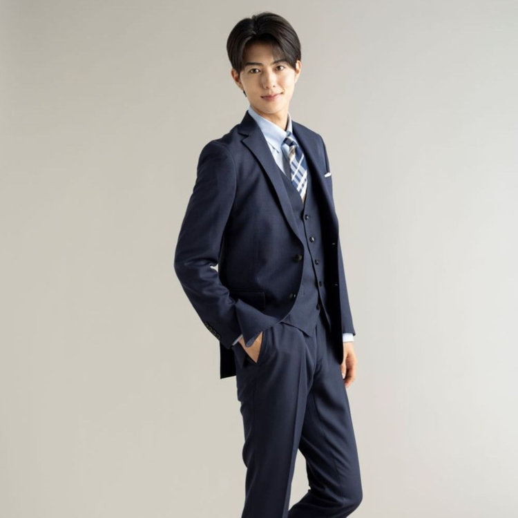 ＪＰ コンフォート 【JOHN PEARSE comfort】【年間】2釦シングルスリーピーススーツ ショートタック/ネイビー/ウエストシャーリング仕様/「ULTRA MOVE」ストレッチ・ウォッシャブル/※裾上げ必要 青中間