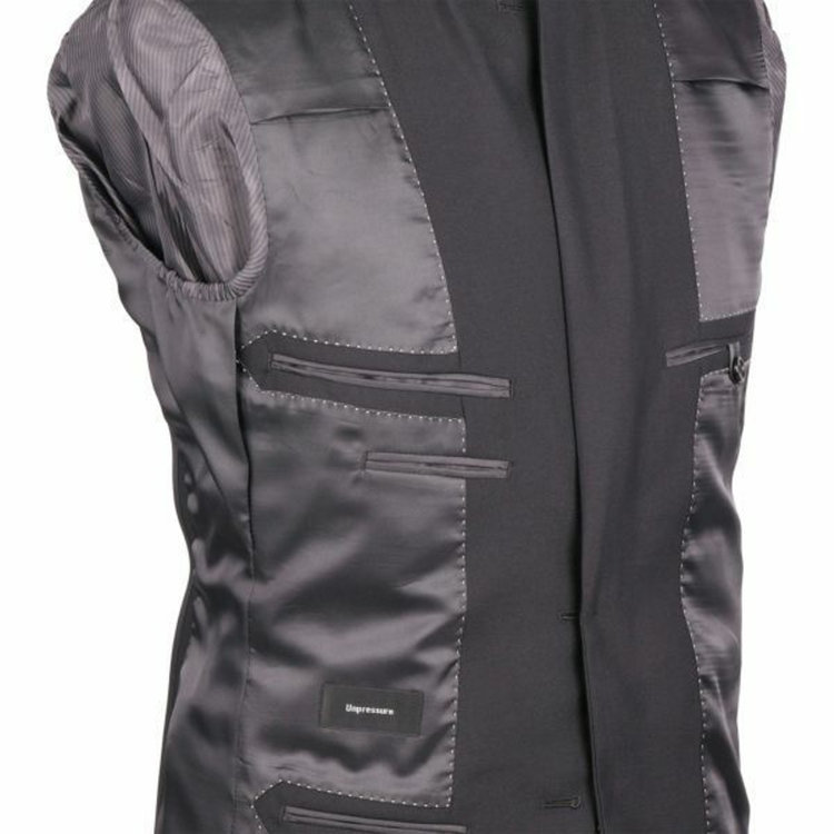 ＵＮＰＲＥＳＳＵＲＥ 【Unpressure】【年間】2釦シングルスーツ 0タック/ブラック×ソリッド ブラック系(黒)