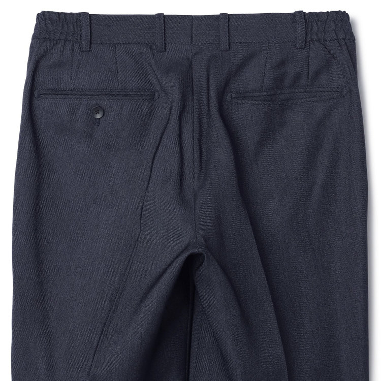 ＪＰ コンフォート 【JOHN PEARSE comfort】【年間】2釦シングルスリーピーススーツ ショートタック/ネイビー/ウエストシャーリング仕様/「ULTRA MOVE」ストレッチ・ウォッシャブル/※裾上げ必要 青中間