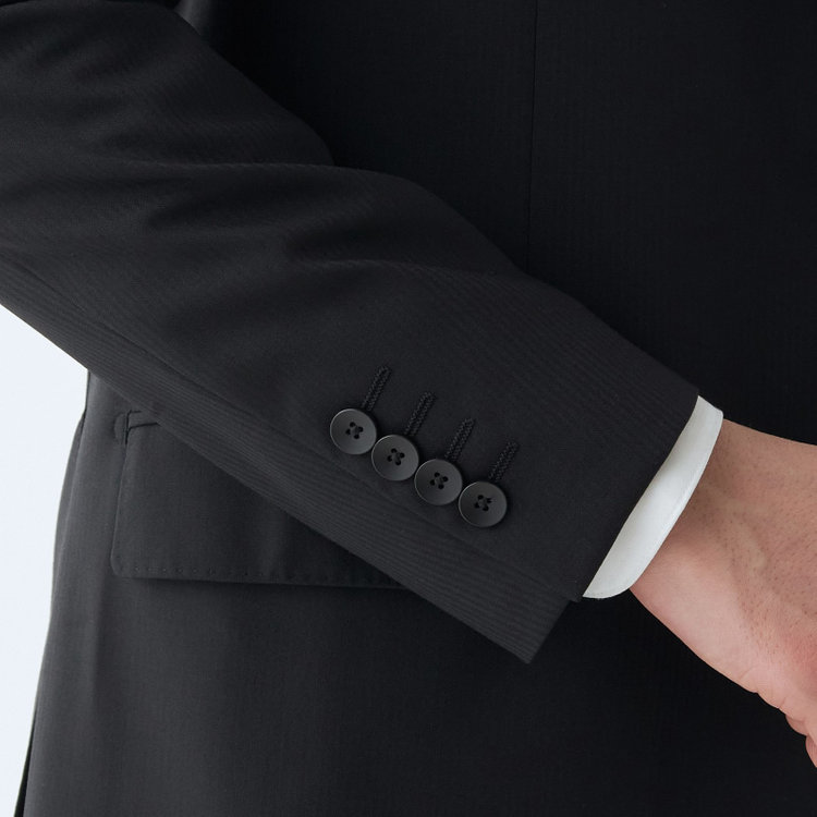 ＪＰ コンフォート 【JOHN PEARSE comfort】【春夏】2釦シングルスリーピーススーツ 1タック/ブラック×シャドーストライプ/ストレッチ/ウエストシャーリング仕様ULTRA MOVE/SHOWER CLEAN/※裾上げ必要 黒