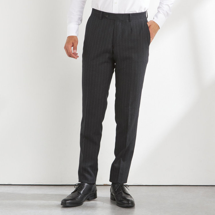ＪＰ コンフォート 【JOHN PEARSE comfort】【秋冬】2釦シングルスーツ ショートタック/グレー×ストライプ/REAL GRAY/NEW ZEALAND WOOLSHOWER CLEAN/SustainaBee Wool/※裾上げ必要 グレー濃色